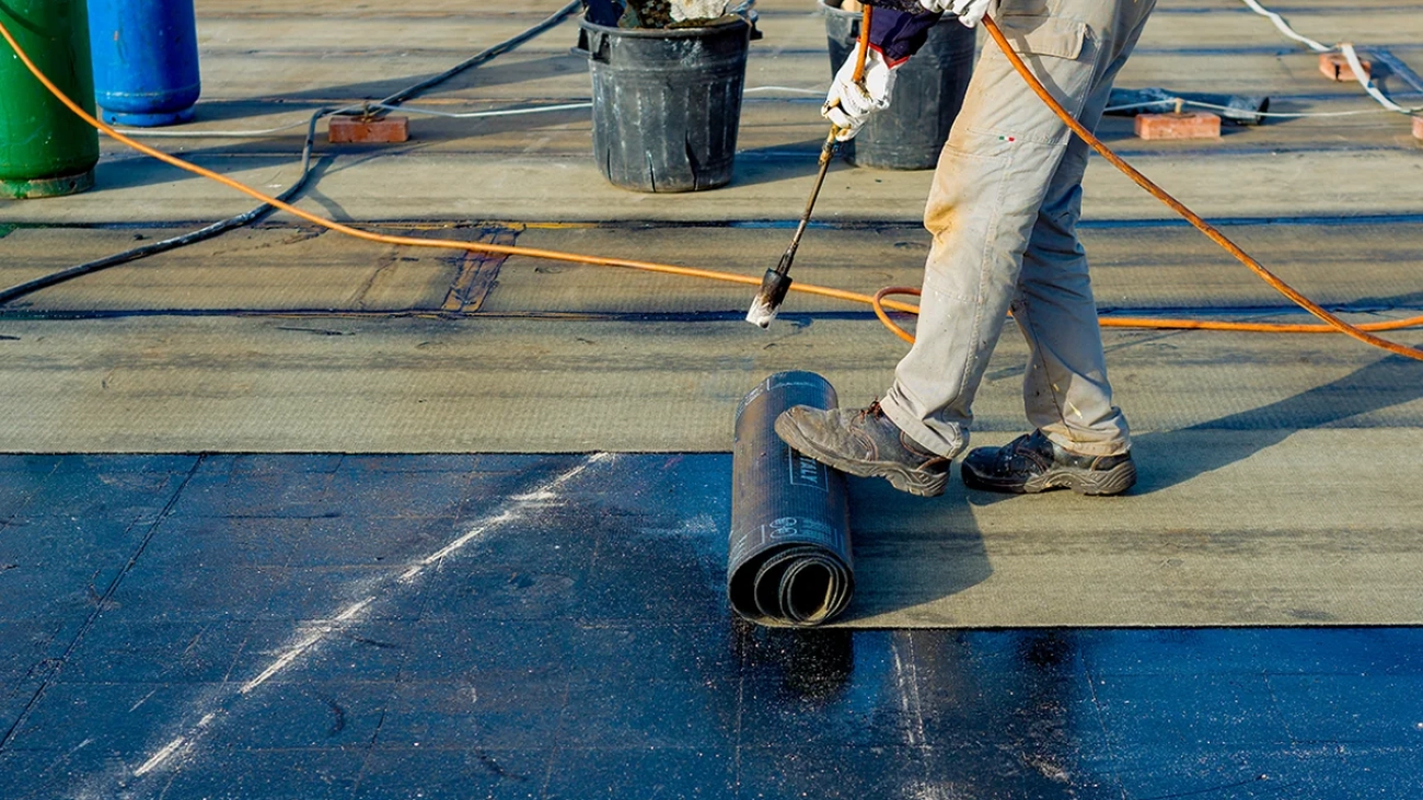 مواد العزل المائي والحراري