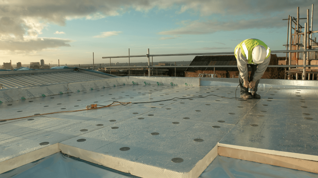 تركيب العزل المائي والحراري